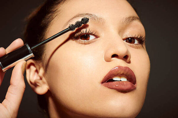 A comprehensive Guide To Selecting, Applying And Removing Mascara Like A Pro